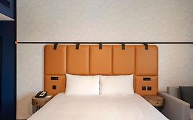 Отель Ibis World Trade Centre  3*