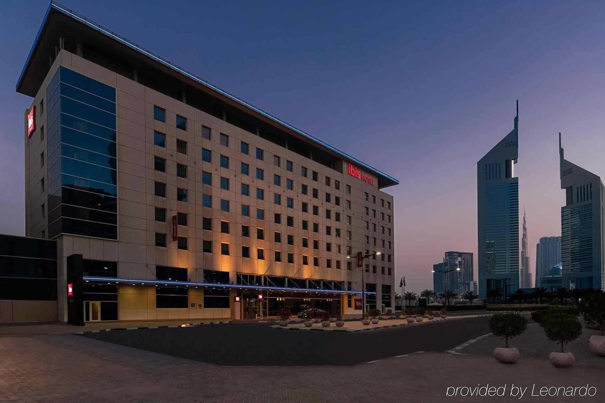 Ibis world trade. Ibis Дубай бассейн. Ibis World trade Centre Dubai 2* (Дубай, Шейх-Зайед-роуд). Ibis.Hotel Dubai номера. Ibis World trade Centre Dubai.